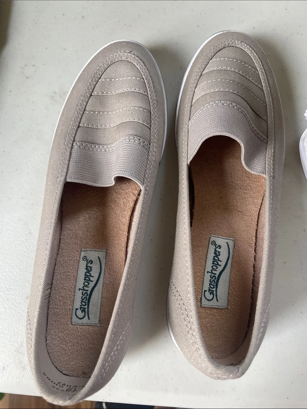 Grasshoppers Women's Slip-On Loafers in Taupe Size 6